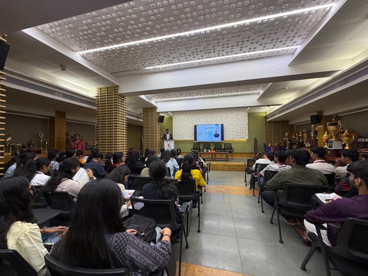 auditorium   with people (1)